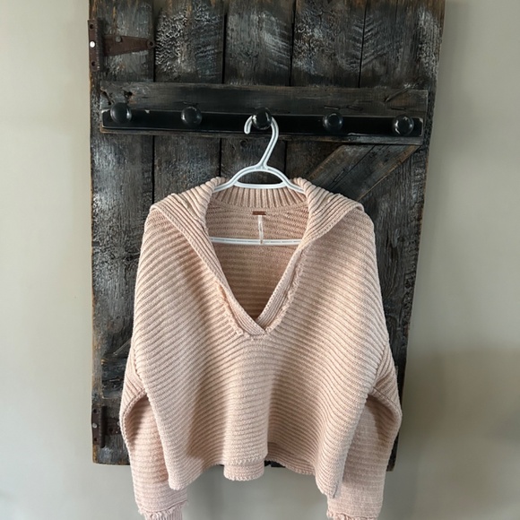 Free People Marie Sweater Light Dusty Pink - Size Extra Small - Picture 2 of 3